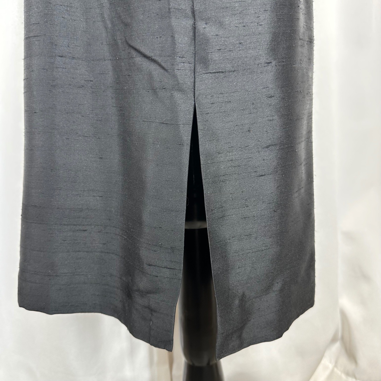 Dana Buchman Size 8 Black Silk Mandarin Collar Zip Sheath Dress