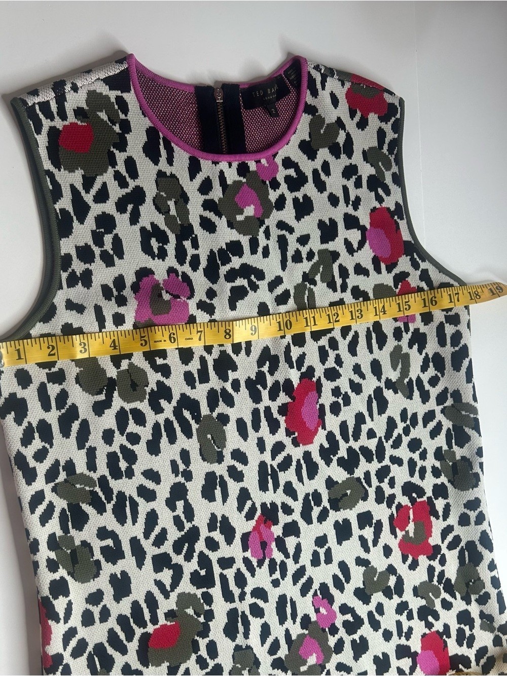 Ted Baker EUC Pheebei Wilderness Knit Dress US Sz 6 Leopard Jungle Pop Eclectic
