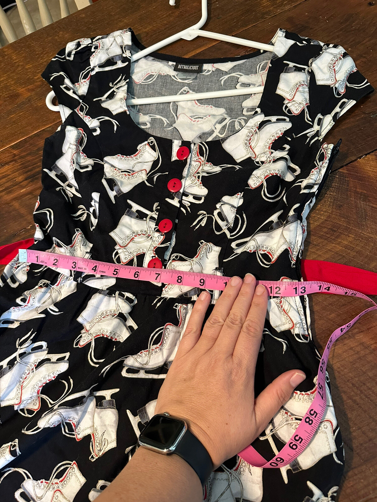 MODCLOTH RETROLICIOUS Vintage Style SMALL ICE SKATES DRESS Black/White/Red E15