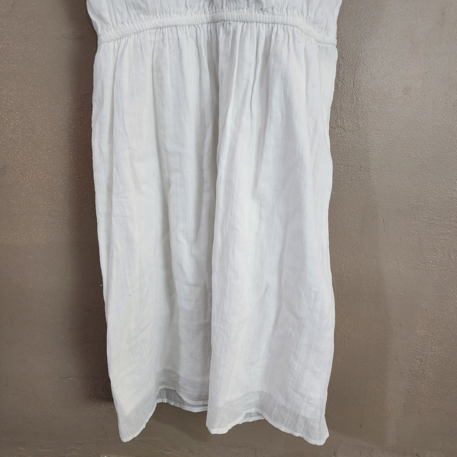 Old Navy Womens Boho Dress Size M White Sleeveless Red Embroidery High Waist