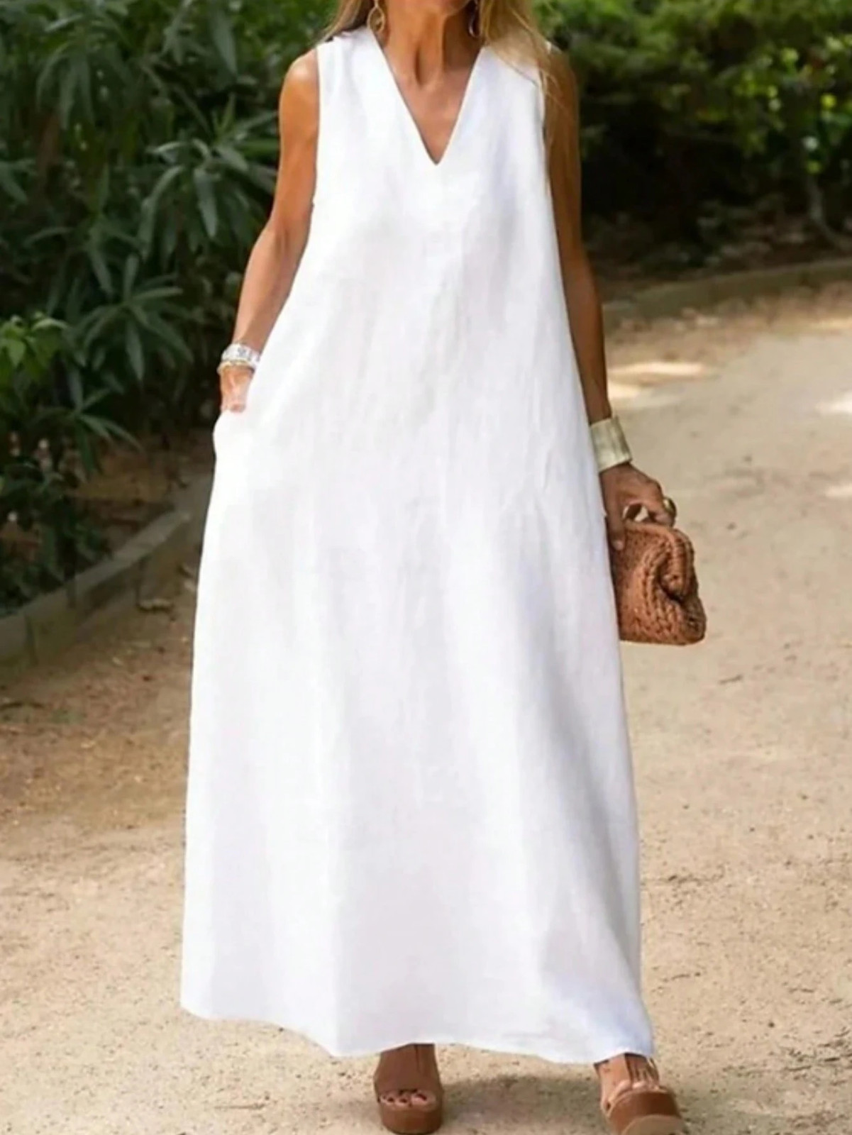 Ladies Sleeveless Long Holiday Dress with V Neck in White