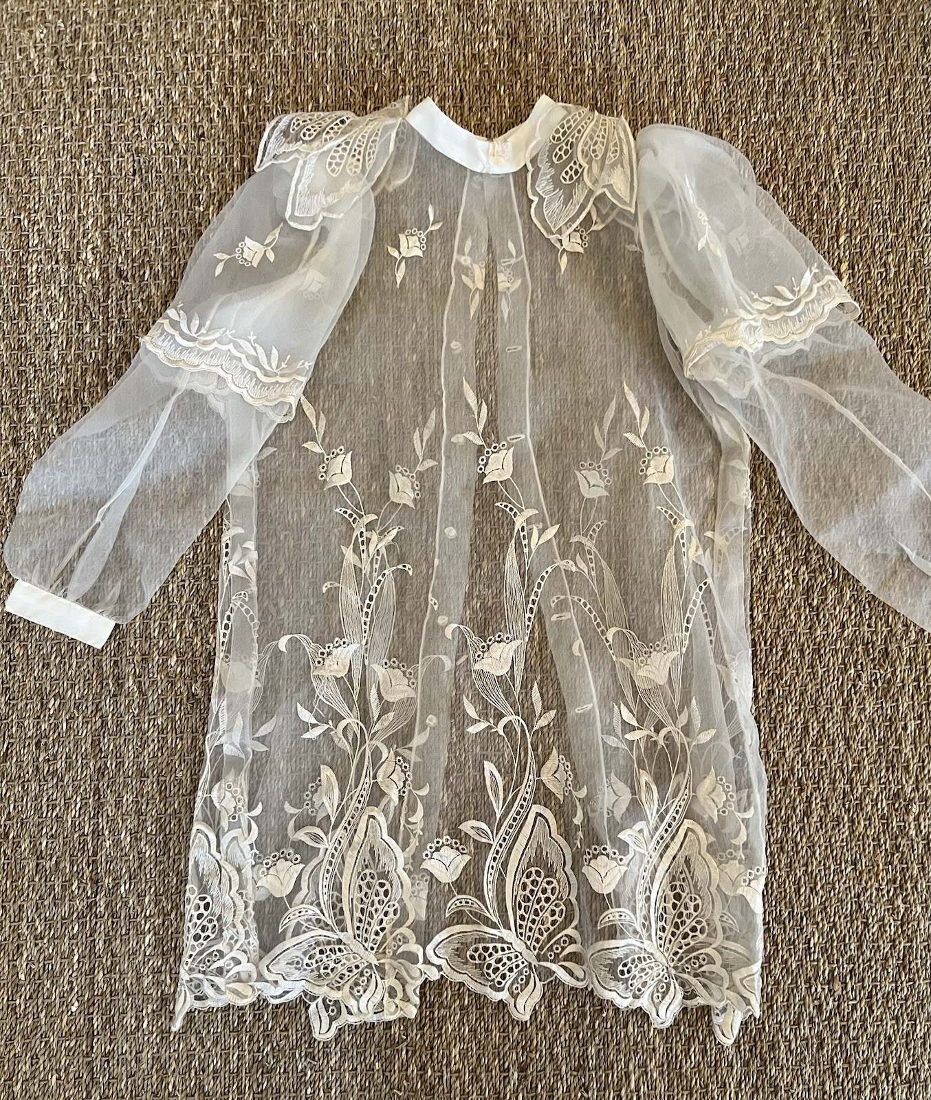 Vtg 60’s Ivory Sheer Lace Embroidered Dress- Butterflies Covered Buttons Sz S/M