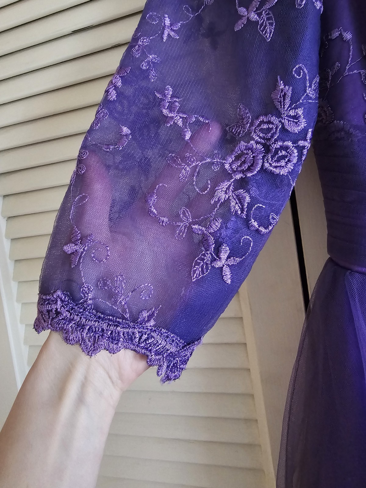 Elegant Purple Gown, Small, Unbranded, Half Sleeves