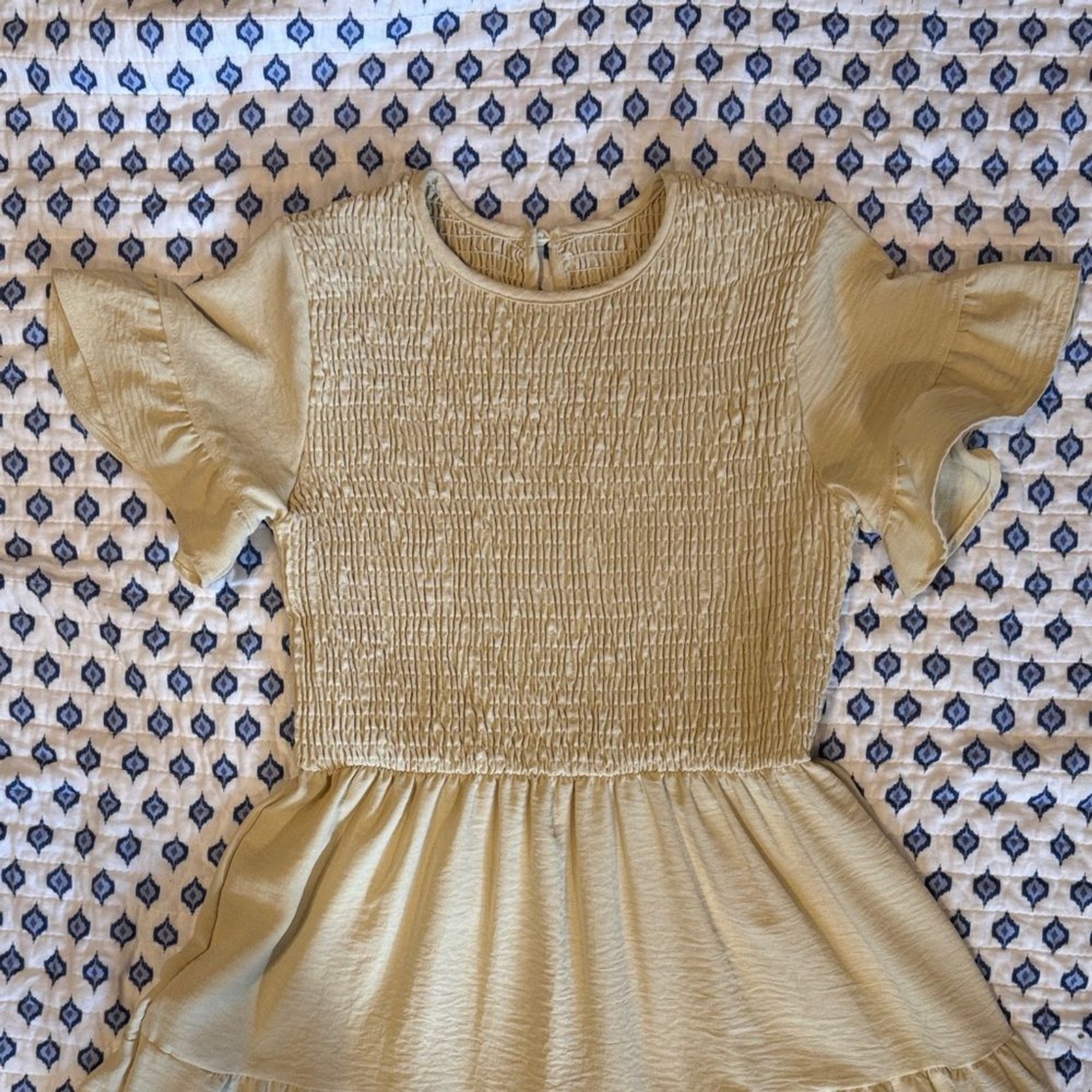 Elegant Tan cream smocked ruffled maxi dress Large no brand