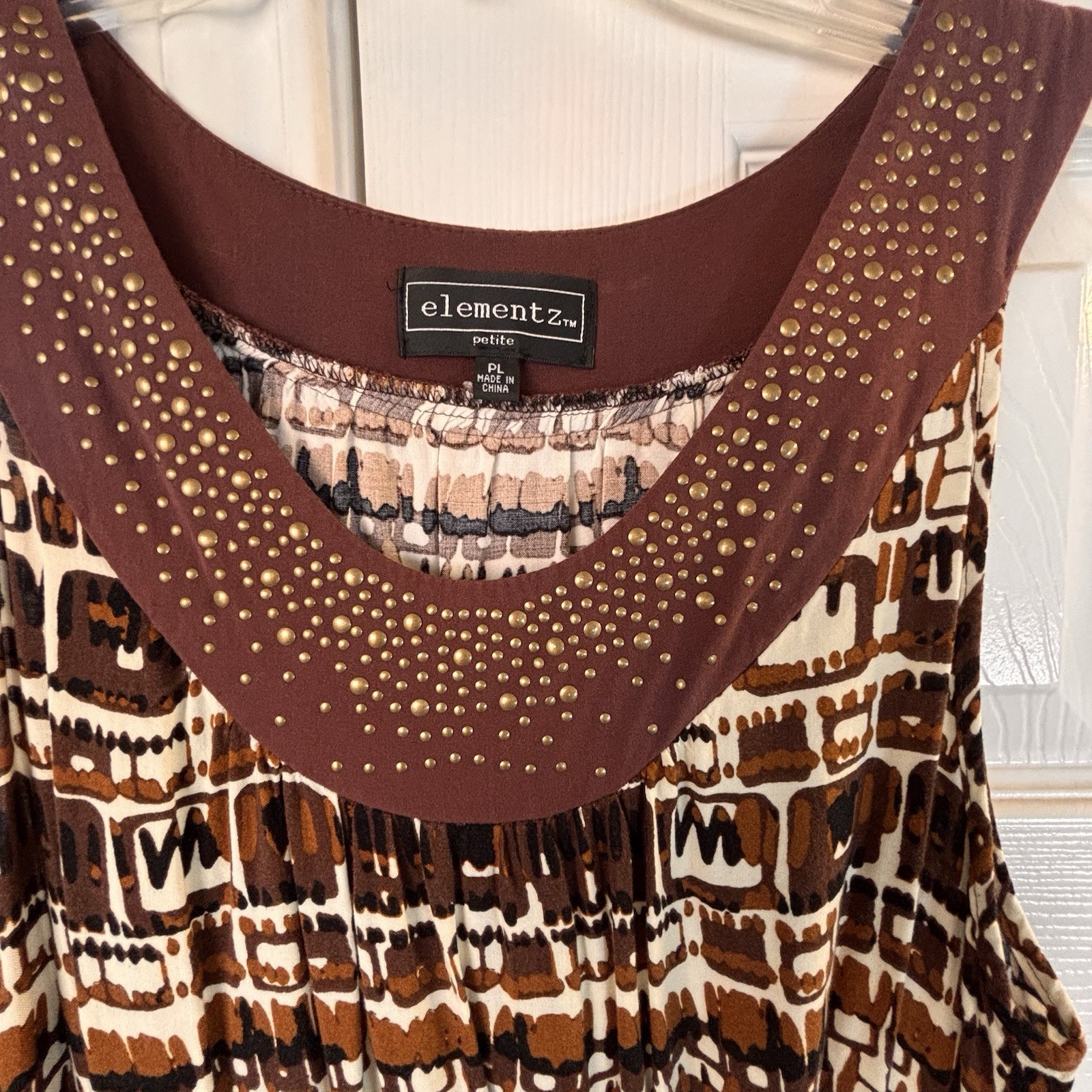 Elementz Petite Large Sleeveless Maxi Dress- Brown Geometric Print