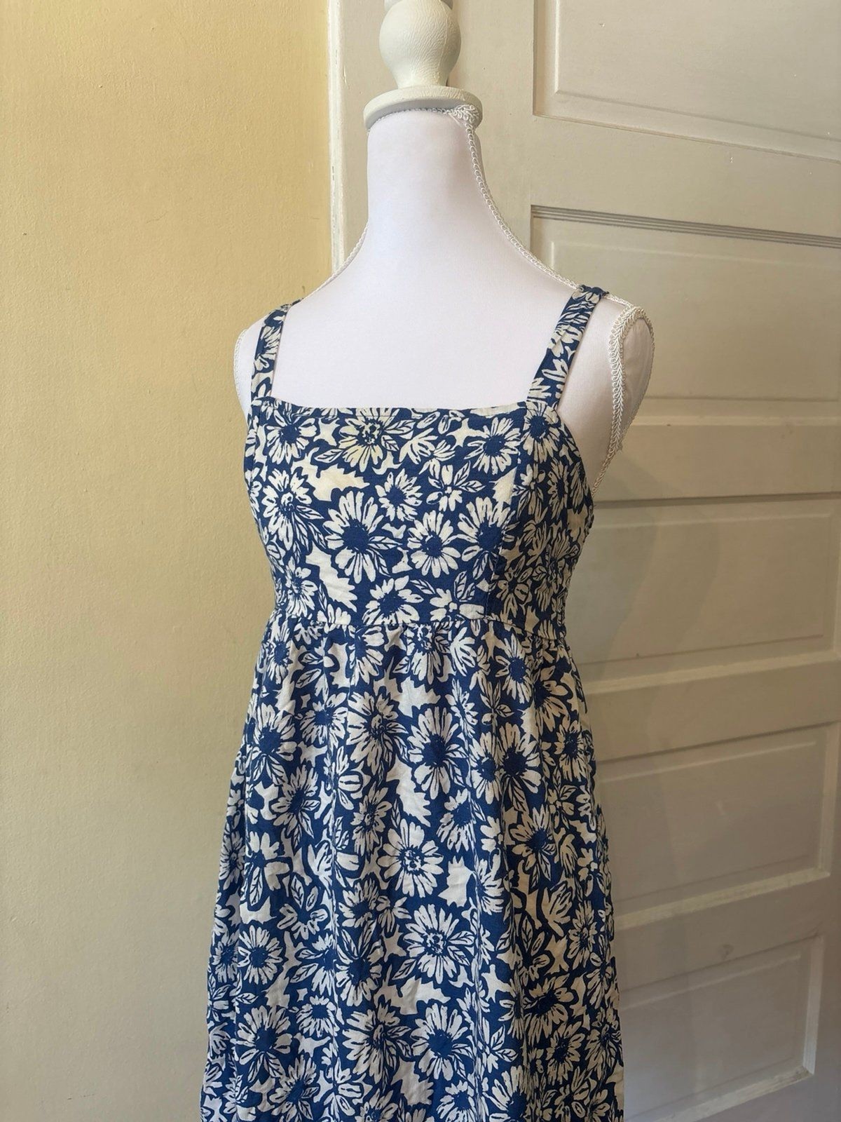 Dress women’s juniors blue white floral square neck adjustable vacation summer