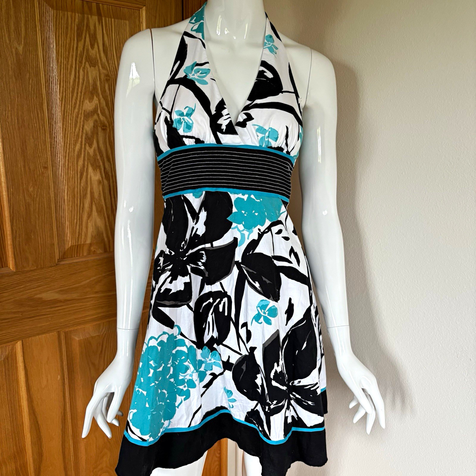 Speechless Black/White/Blue Floral Fit & Flare V-Neck Halter Dress