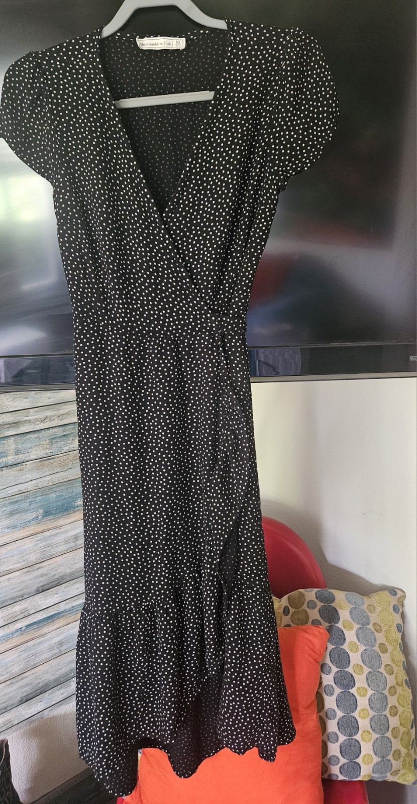 Abercrombie & Fitch Black/White Polka Dot Wrap V-Neck Ruffle Midi Dress M