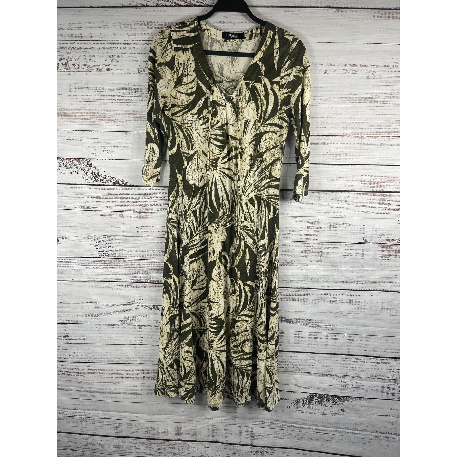 Lauren Ralph Lauren Dress Women’s SZ L Green Beige Leaf Print V Neck 3/4 Sleeve