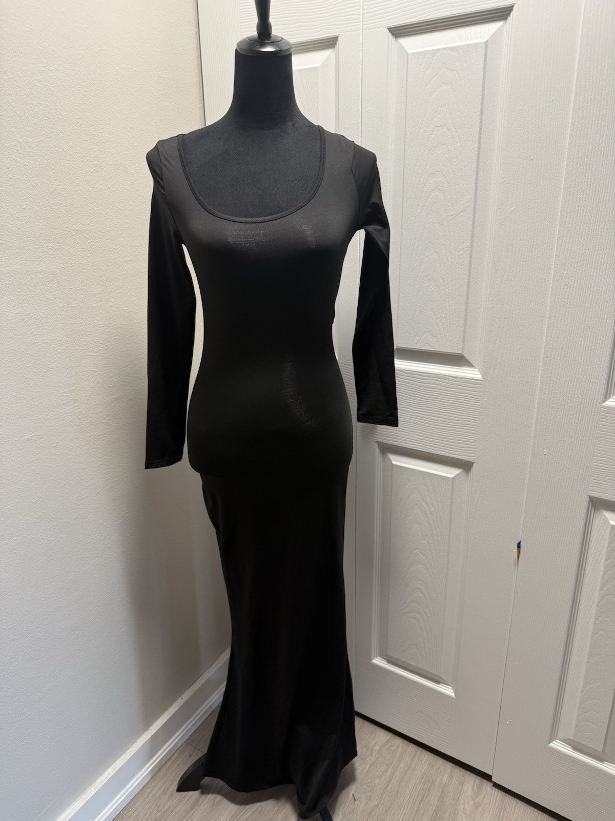 Black Solid Knit Stretch Bodycon Maxi Dress Scoop Neck Long Sleeve Size S