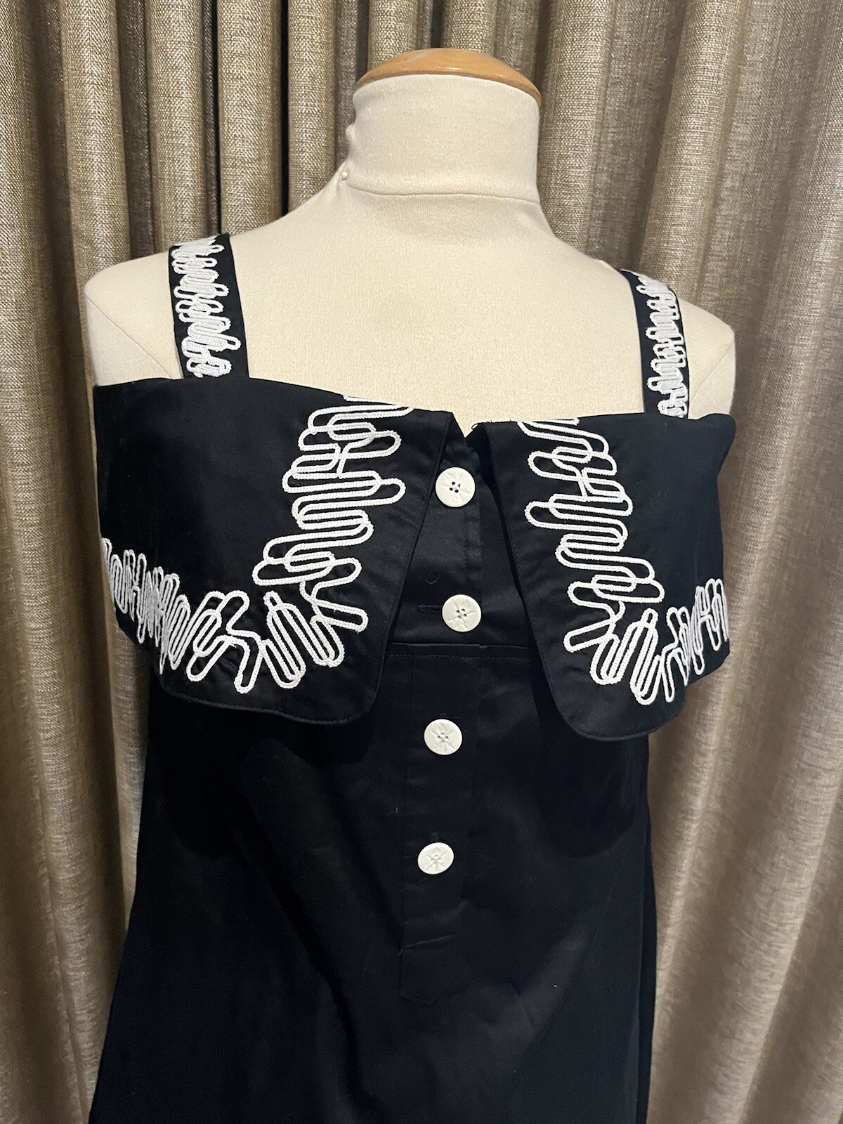 Opening Ceremony Embroidered Off The Shoulder Dress in Black – Size 2