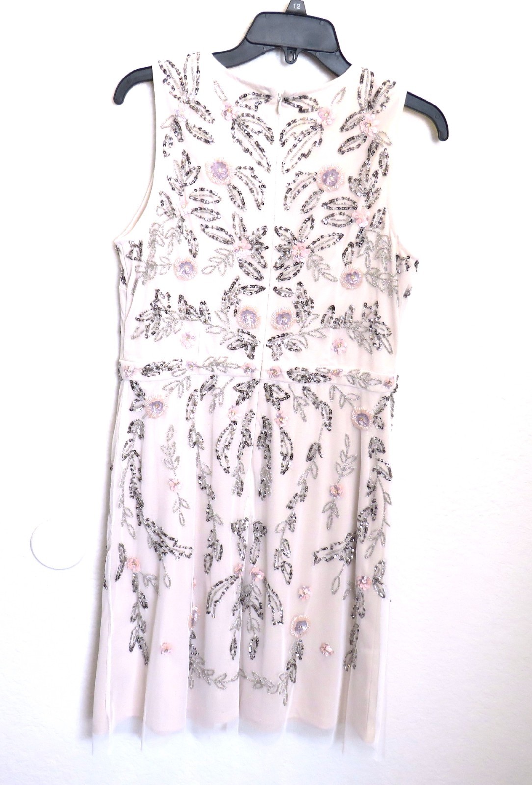 Adriana Papell Dress Sz 12 Pale Pink Silver Sequins Beads Sleeveless Knee Length