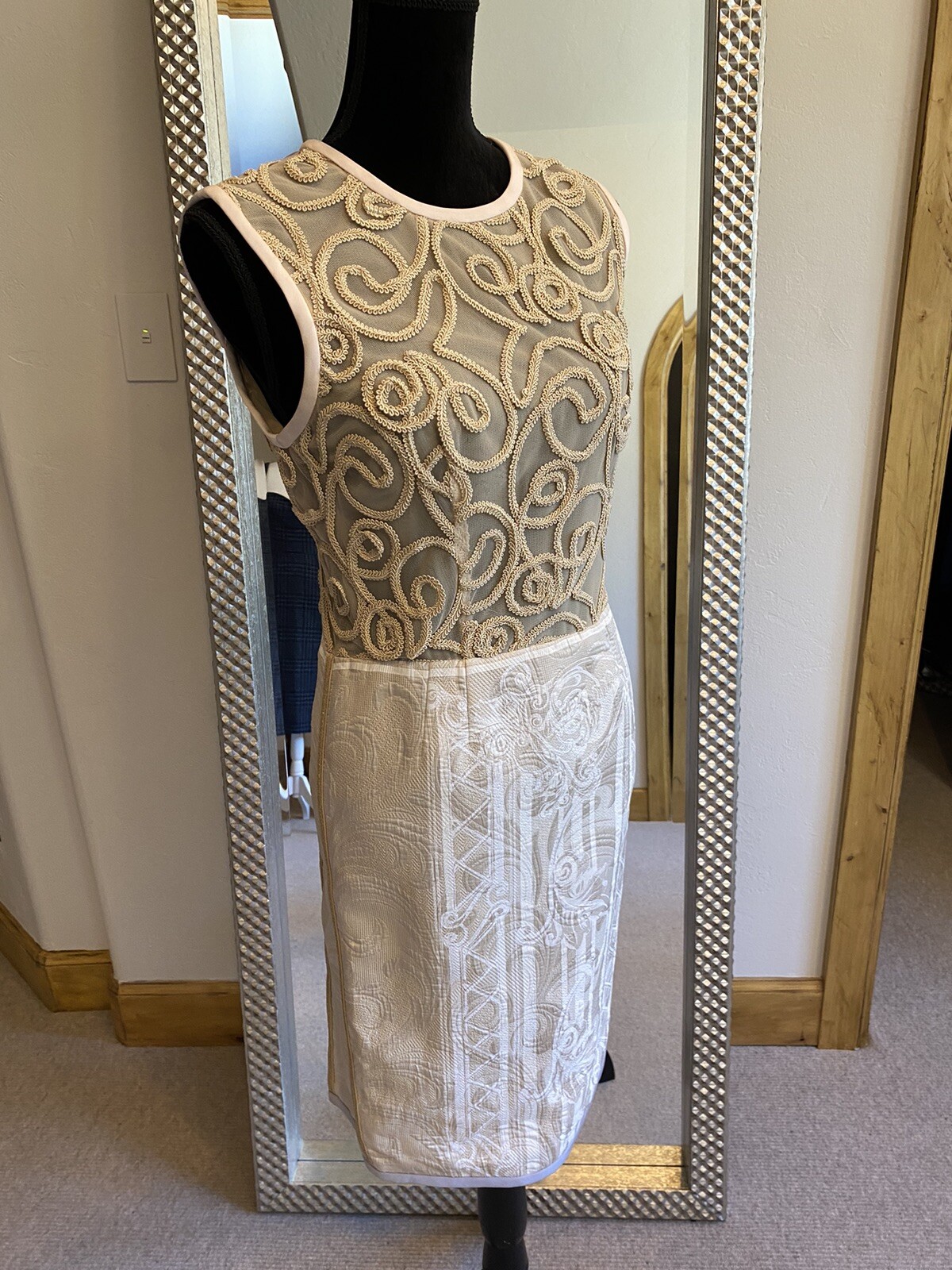 aquilano rimondi Lace Nude Colored Knee Length Pencil Dress IT 42, US 6 $1,765