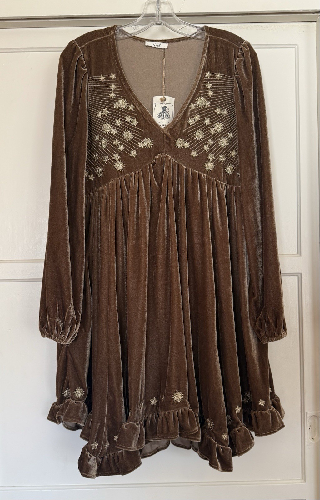 🦋Easel Brown Velvet Long Sleeve Babydoll Dress w Gold Shiny Star Embroidery NWT
