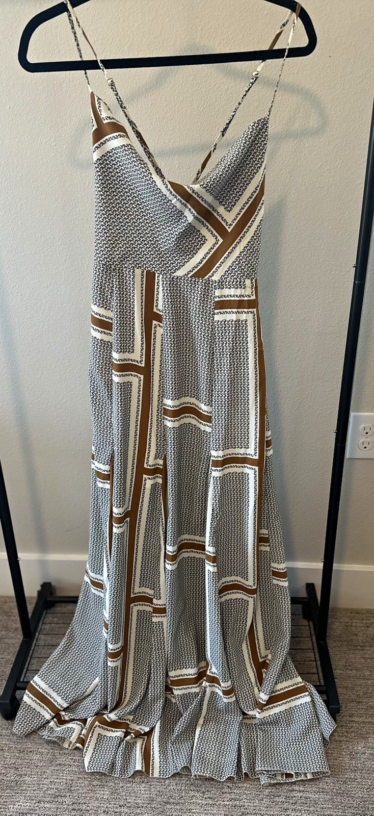 Aakaa Beige/White/Brown Geometric V-Neck Sleeveless Maxi Dress Size S