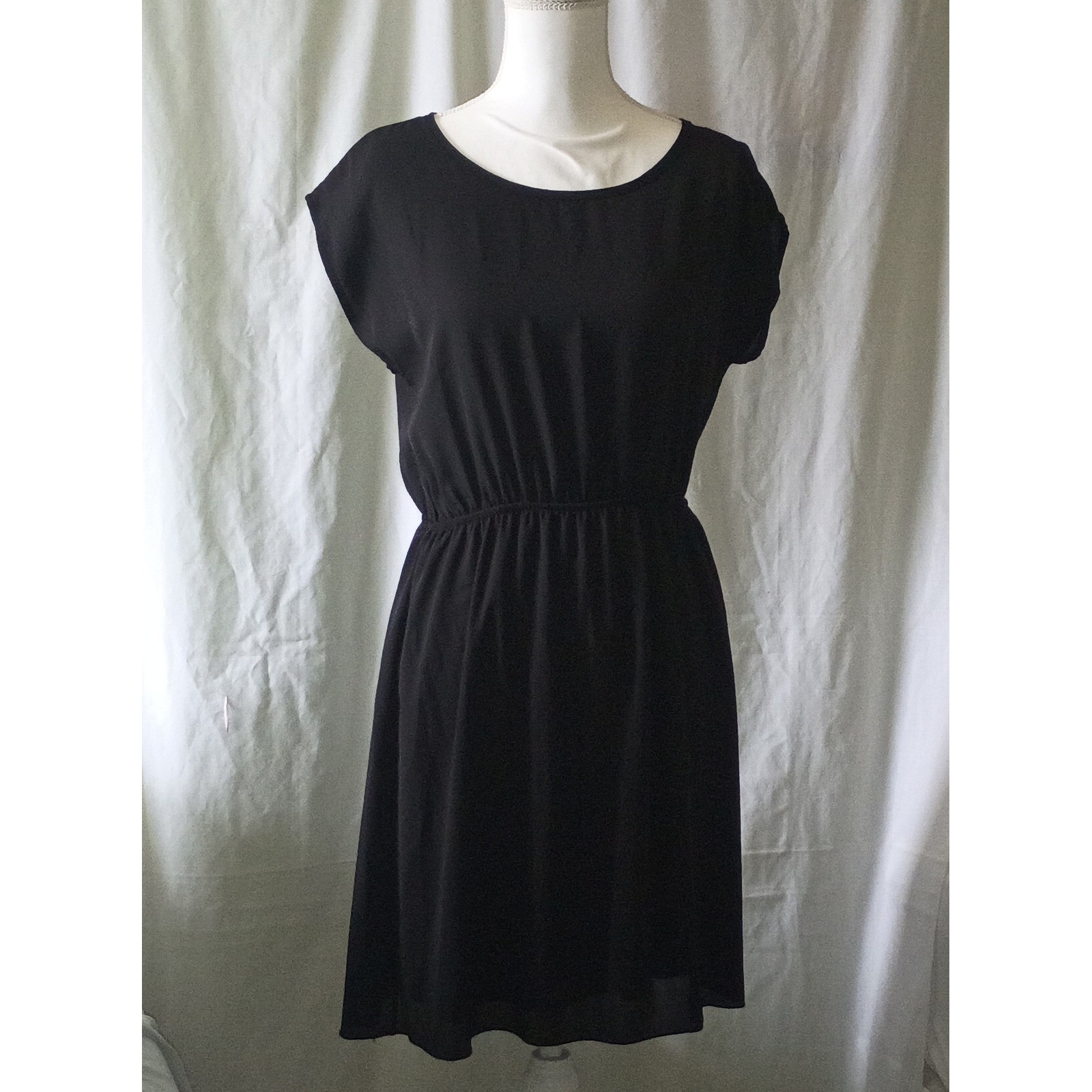 Tea N Rose Moody Coquette Lace Back Cap Sleeve Mini Dress Los Angeles Style – L
