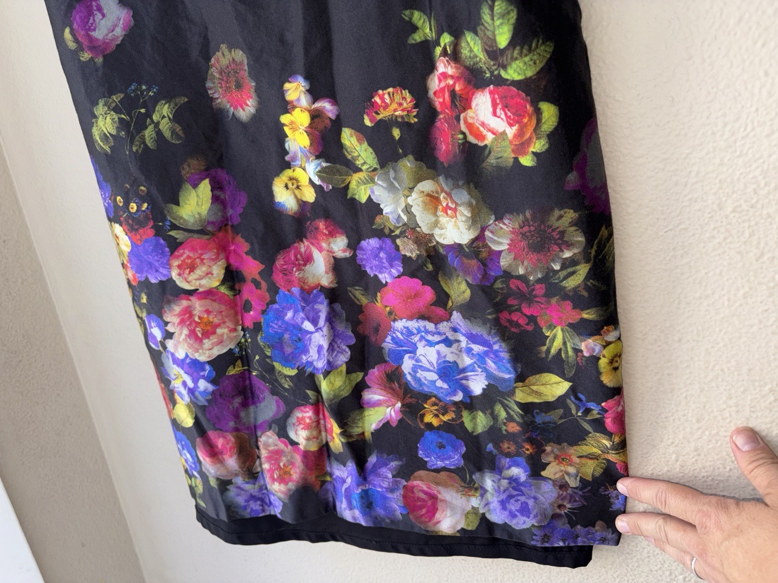 MILLY NY Satin Vibrant Watercolor Black Floral Dress Women’s Size 10 Sweatheart