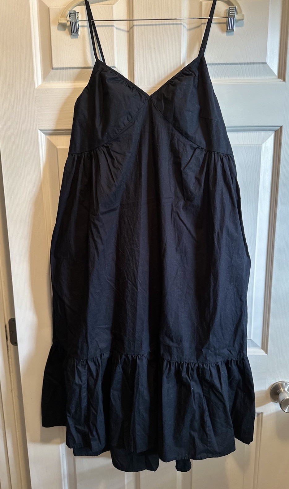 GAP Black V-Neck Spaghetti Strap Tiered Skirt Midi Dress L Minimal Capsule Chic