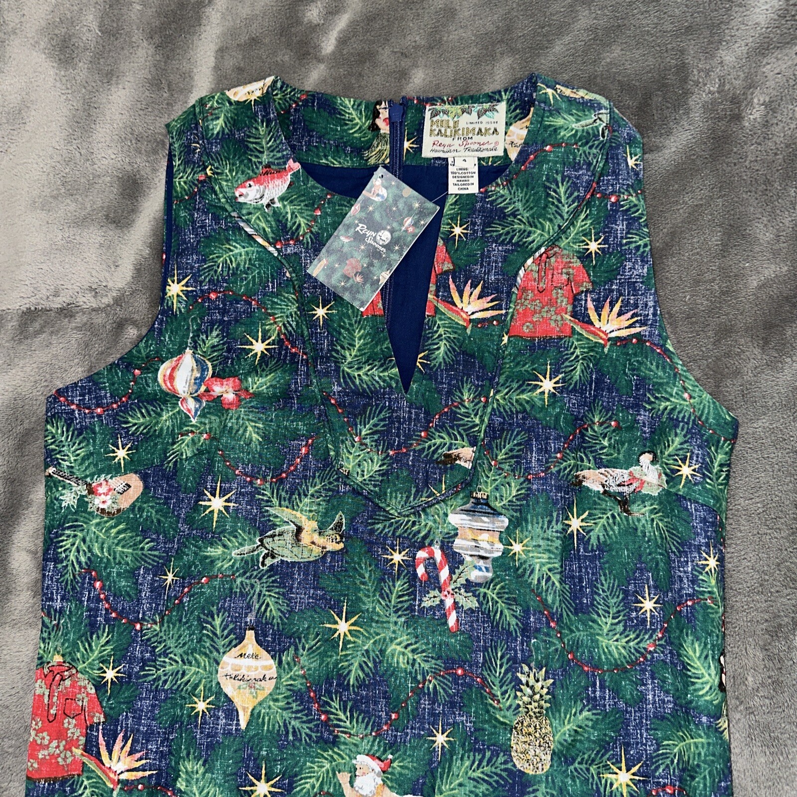 NWT 2022 REYN SPOONER Size 4 Christmas Mele Kalikimaka Zipper Women’s Dress W13