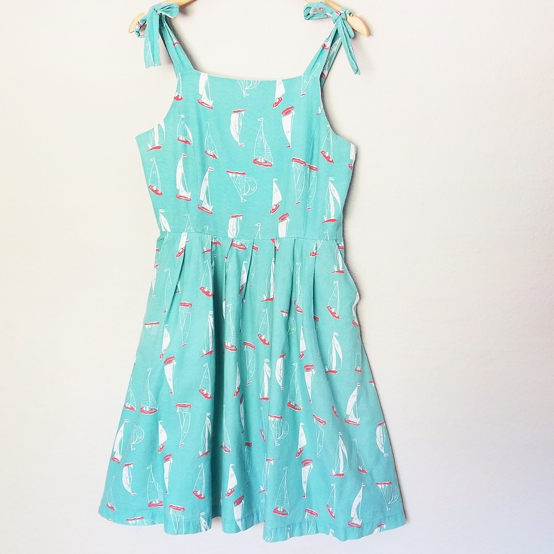 ModCloth Knitted Dove Mint Blue Retro Sailboat Print Dress Size M 100% Cotton