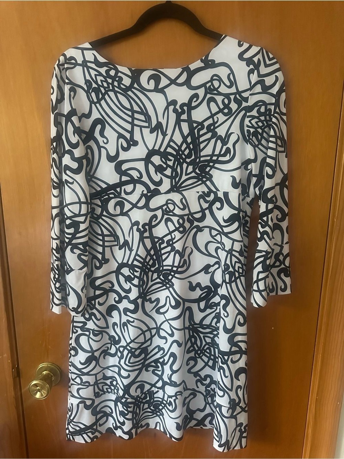 Nally & Millie Black & White Abstract Swirl Print Dress – Size Large