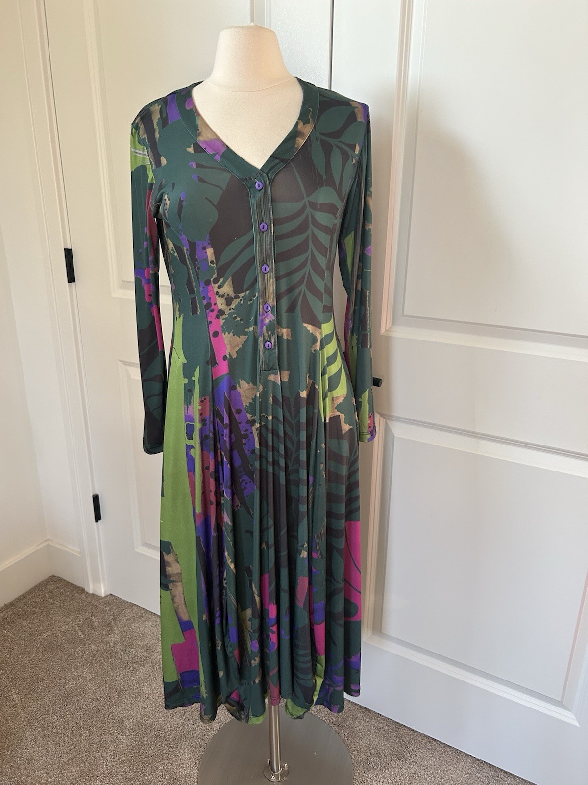 LUUKAA size 0 US 6 S M Henley Fit & Flare Midi Henley Dress Balloon hem
