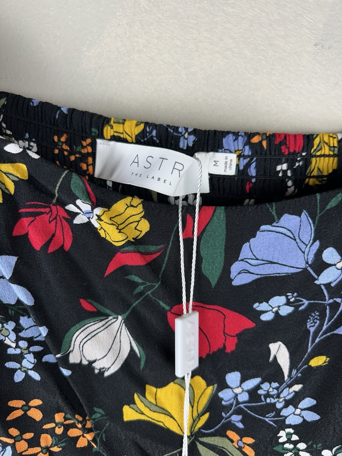 ASTR the label Black Floral Puff Short Sleeve Midi Dress Medium Smocked Back