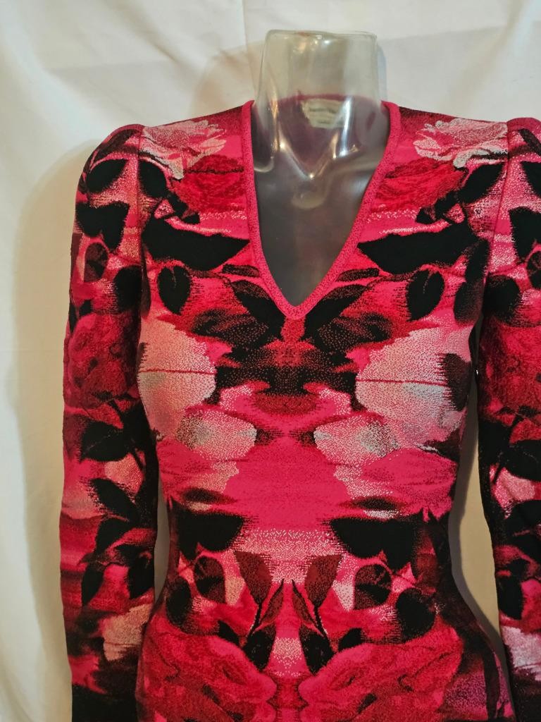 Alexander McQueen NWT Blurred Rose Jacquard Silk Dress Amaranth Red – S – $1600