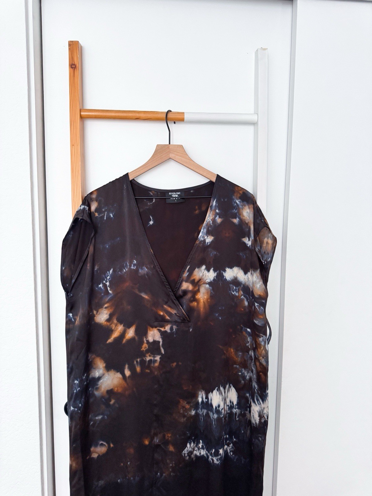 Riverside Tool & Dye Luca Silk Charmeuse Kaftan Midi Dress Brown Tie Dye 1 XS/S