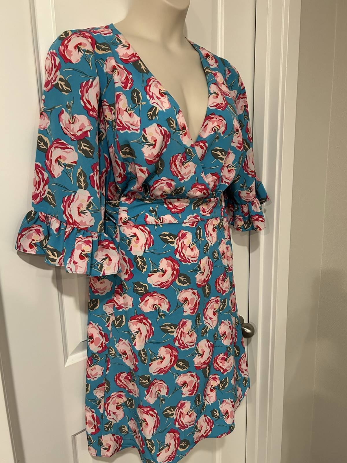 Betsey Johnson Blue Dress~16W~ Pink Roses Deep V Knee Length Waist Ties Whimsy