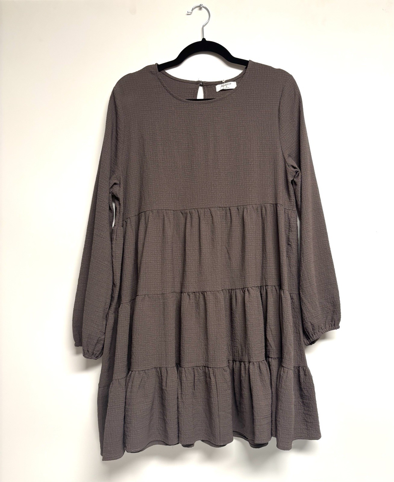 Reverof Taupe Tiered Babydoll Dress Women’s Small Long Sleeve Textured Boho NWT