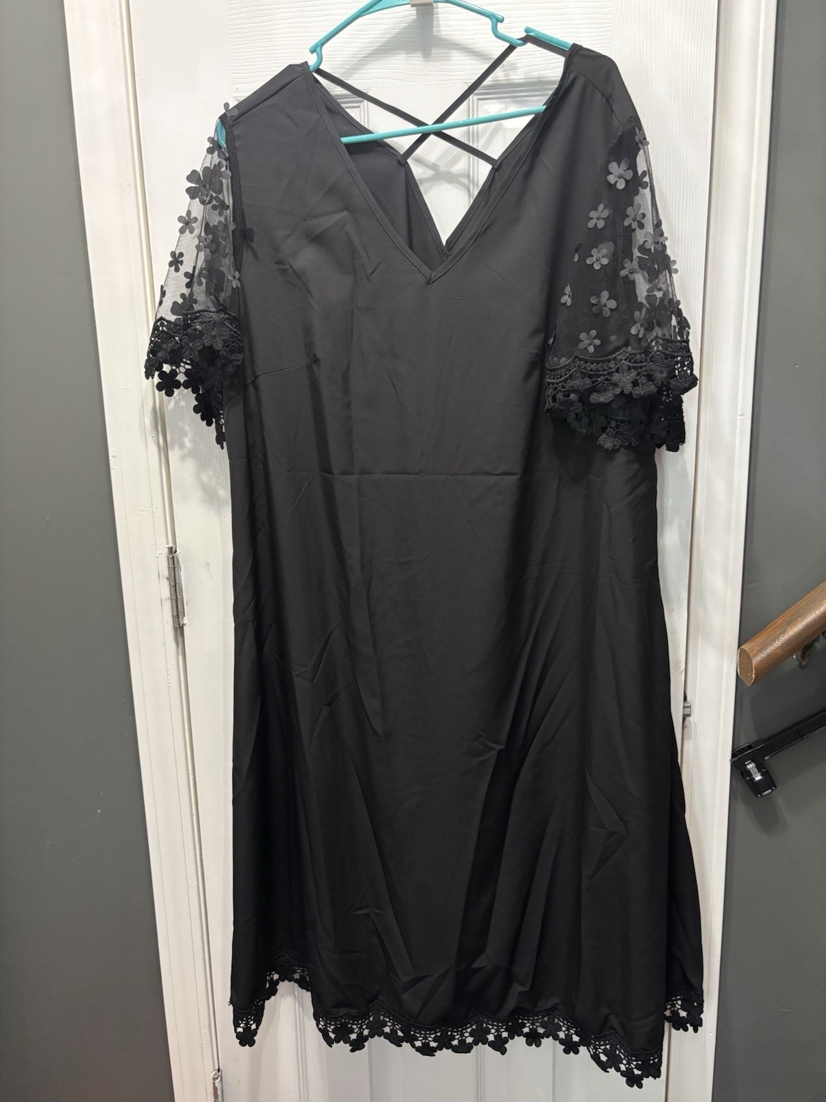 SHEIN Curve 2XL Black Lace Sleeve Dress V-Neck Criss Cross Back Plus Size