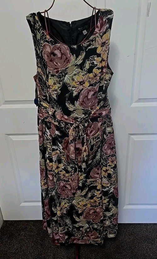 NWT Black Label by Evan-Picone Women’s Black Floral Print Dress SZ 14