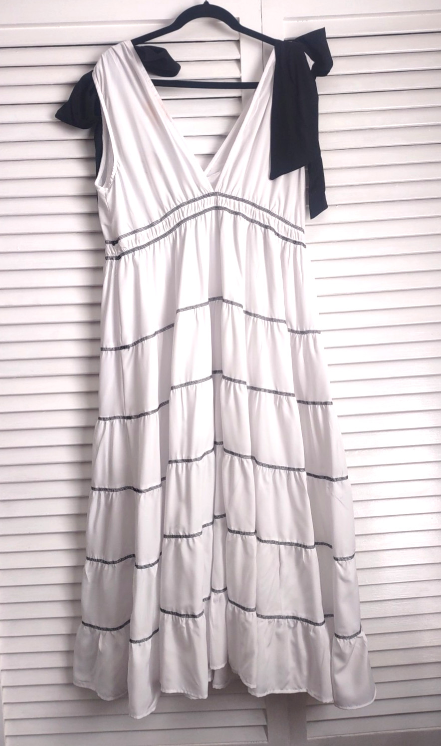 New Long WHITE TIERED DRESS Cover Up Black Shouder BOWS sz. XL Us Together