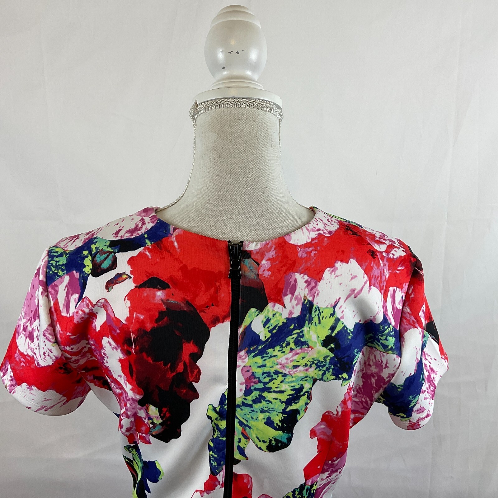 Milly Design Nation Dress A-Line 10 White Red Purple Blue Green Abstract