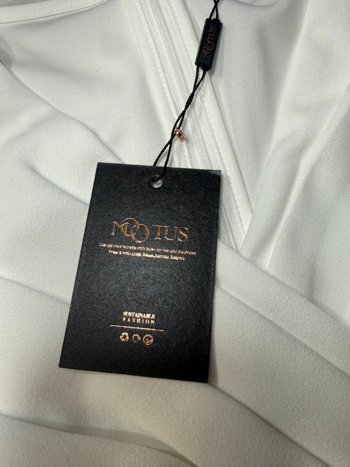Mooyius White Draped V-Neck Crossover Bodycon Midi Dress Medium NWT SOLD OUT