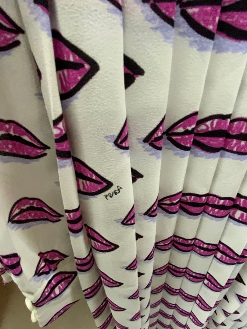 USED E9 PRADA ITALIAN-MADE LIP PRINT BOW TIE PLEATED DRESS VERYGOOD