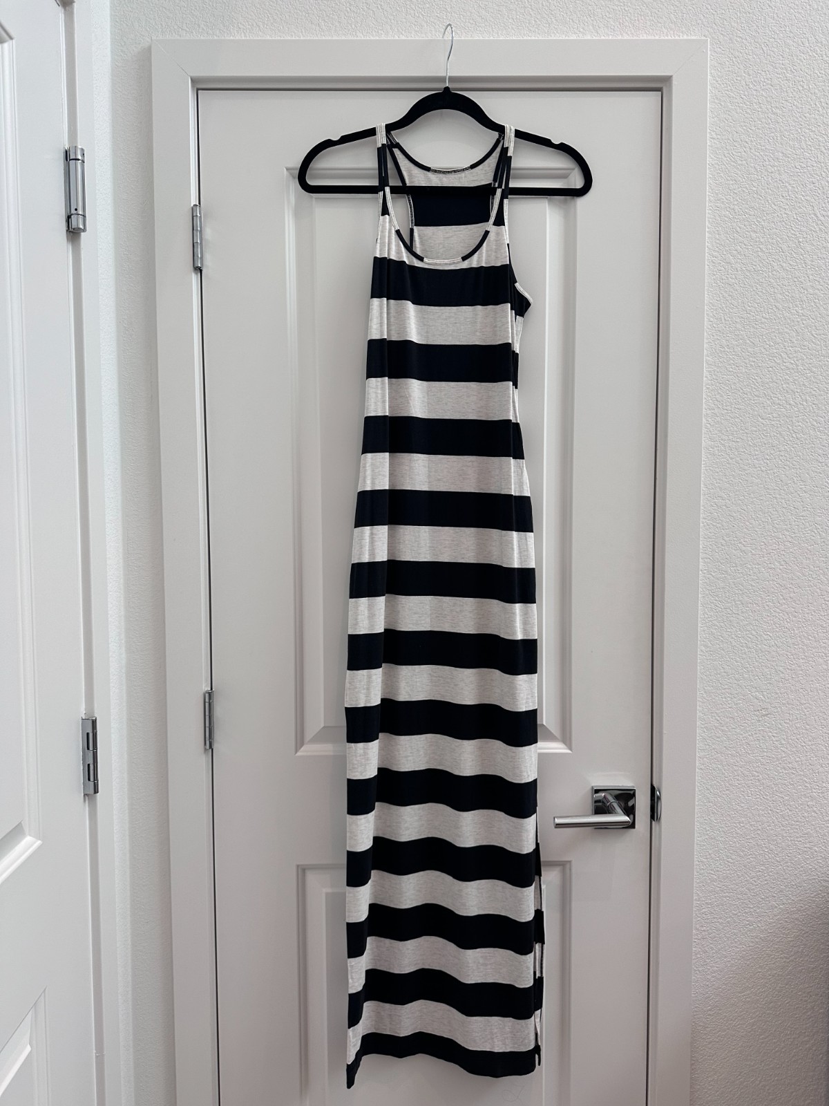 Lululemon Dress Refresh Cream and Black Maxi Size 6