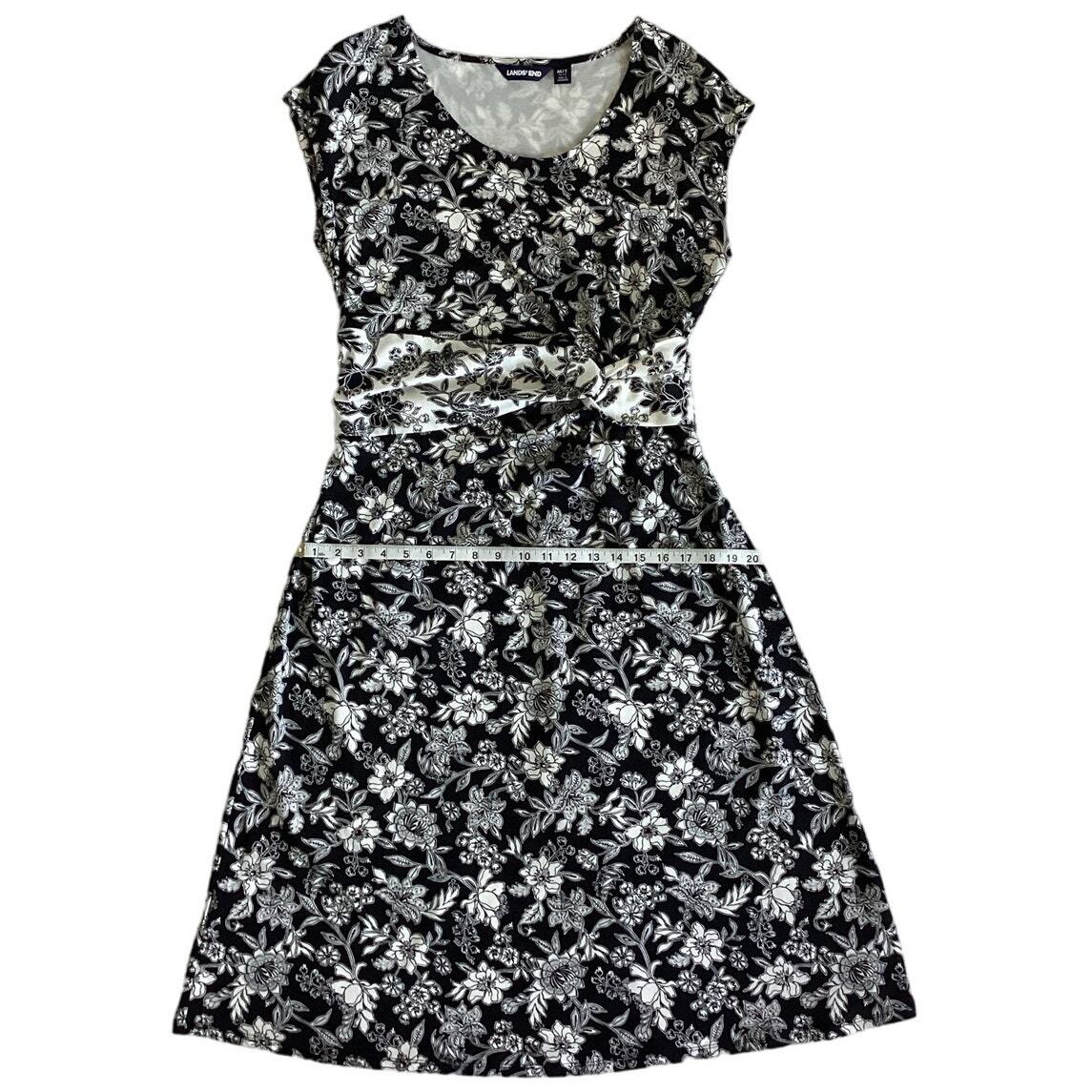 Lands End Knee Length Floral Pull Over Knit Sheath Dress Black White 10 or M