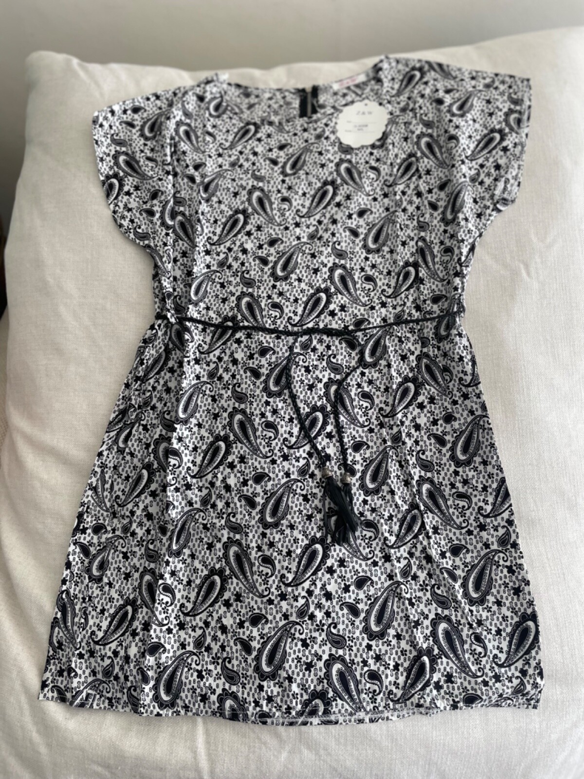 Z&W black and white dress short dress M/L – new