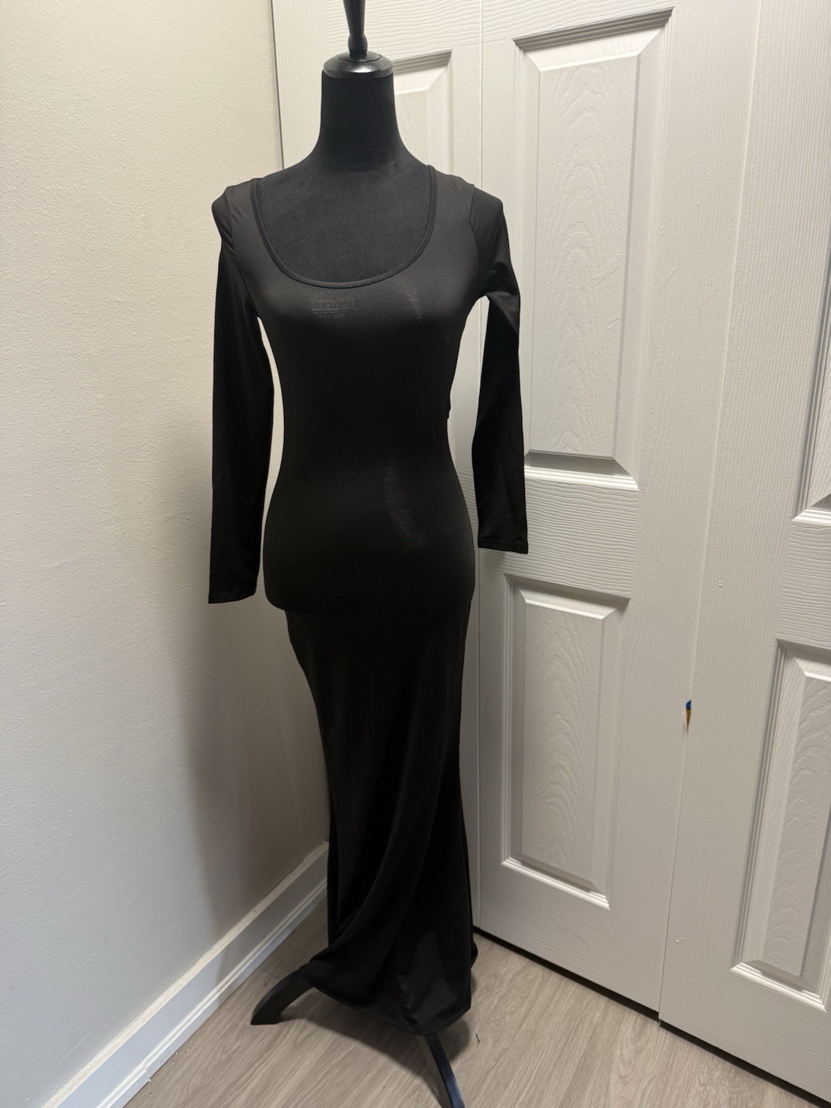 Black Solid Knit Stretch Bodycon Maxi Dress Scoop Neck Long Sleeve Size S