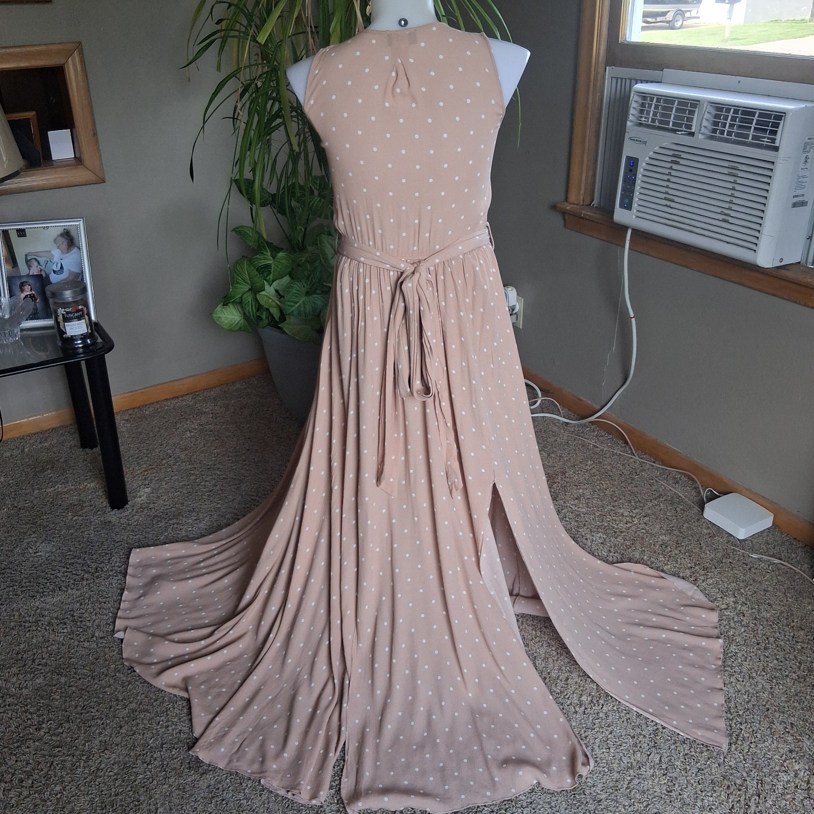 VICI Polka Dot Maxi Dress Flowy Feminine Neutral Tones European Summer Rayon M