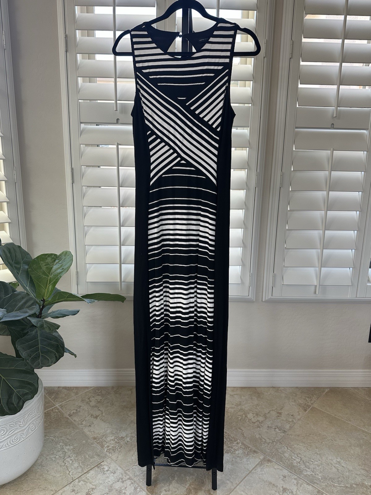 WHBM Black And White Geometric Pattern, Maxi Dress, Size Small