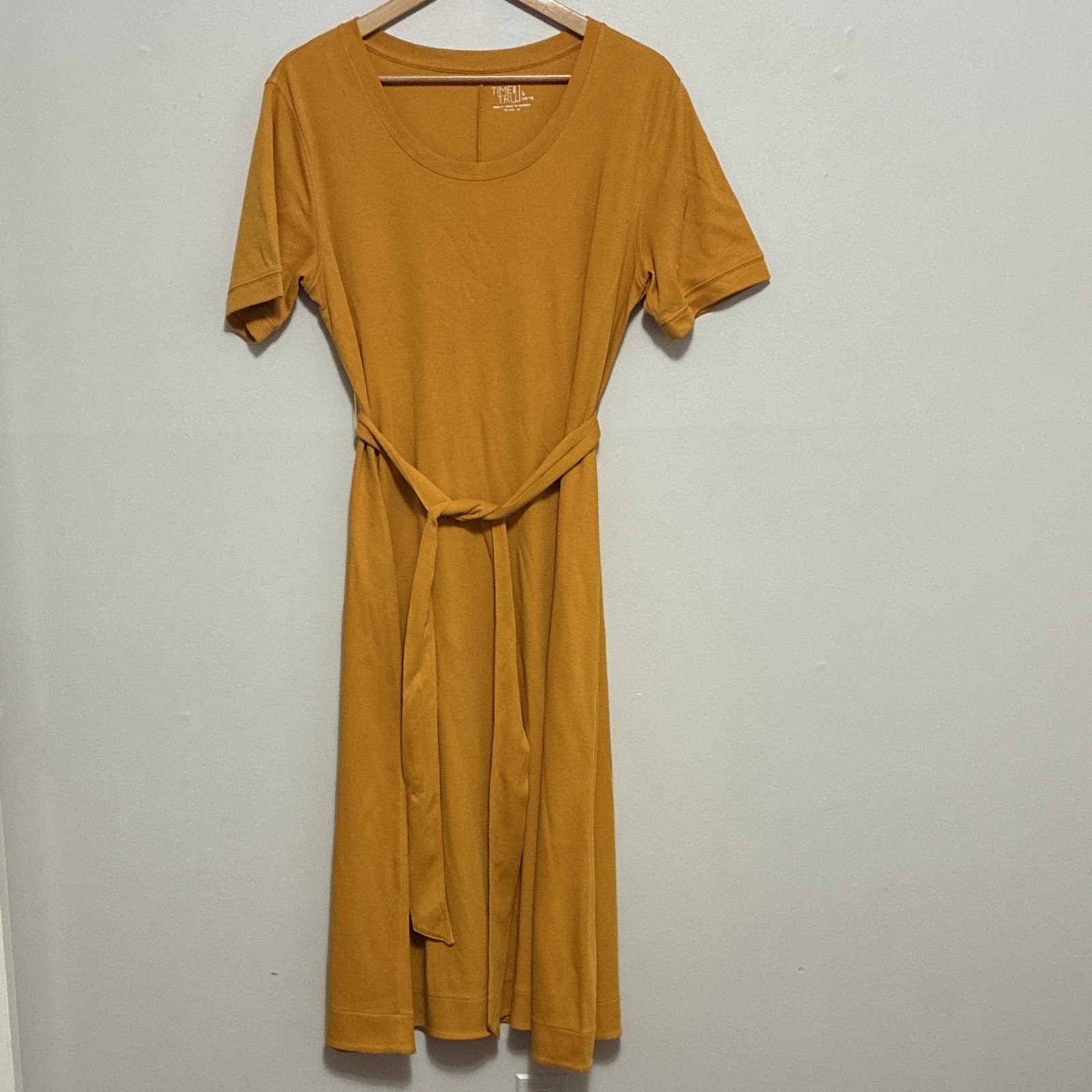 Time and Tru Mustard Solid Knit Cotton T-Shirt Midi Dress L Scoop Neck Belted
