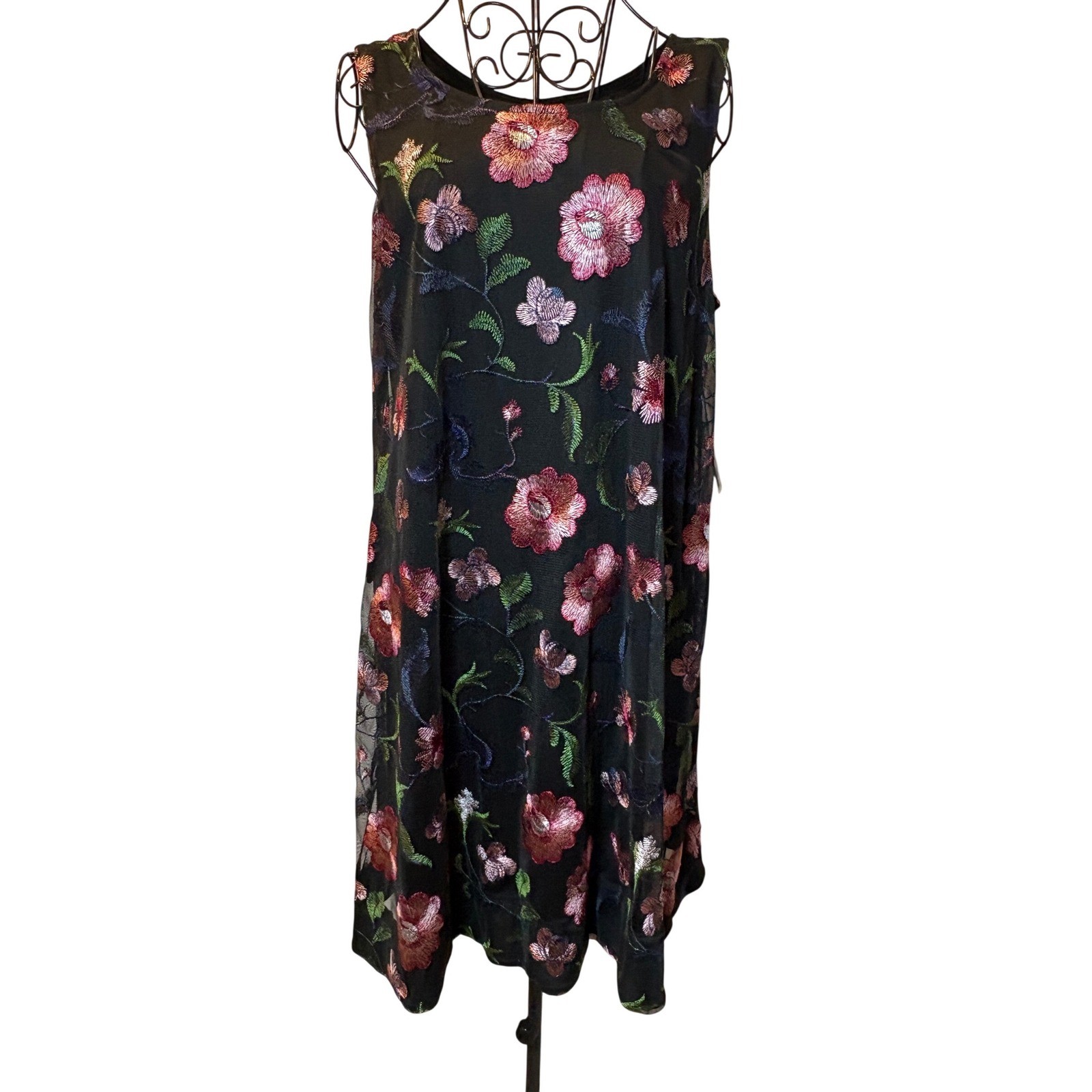 Signature by Robbie Bee NWT Black Floral Embroidered Mesh Shift Dress -Large