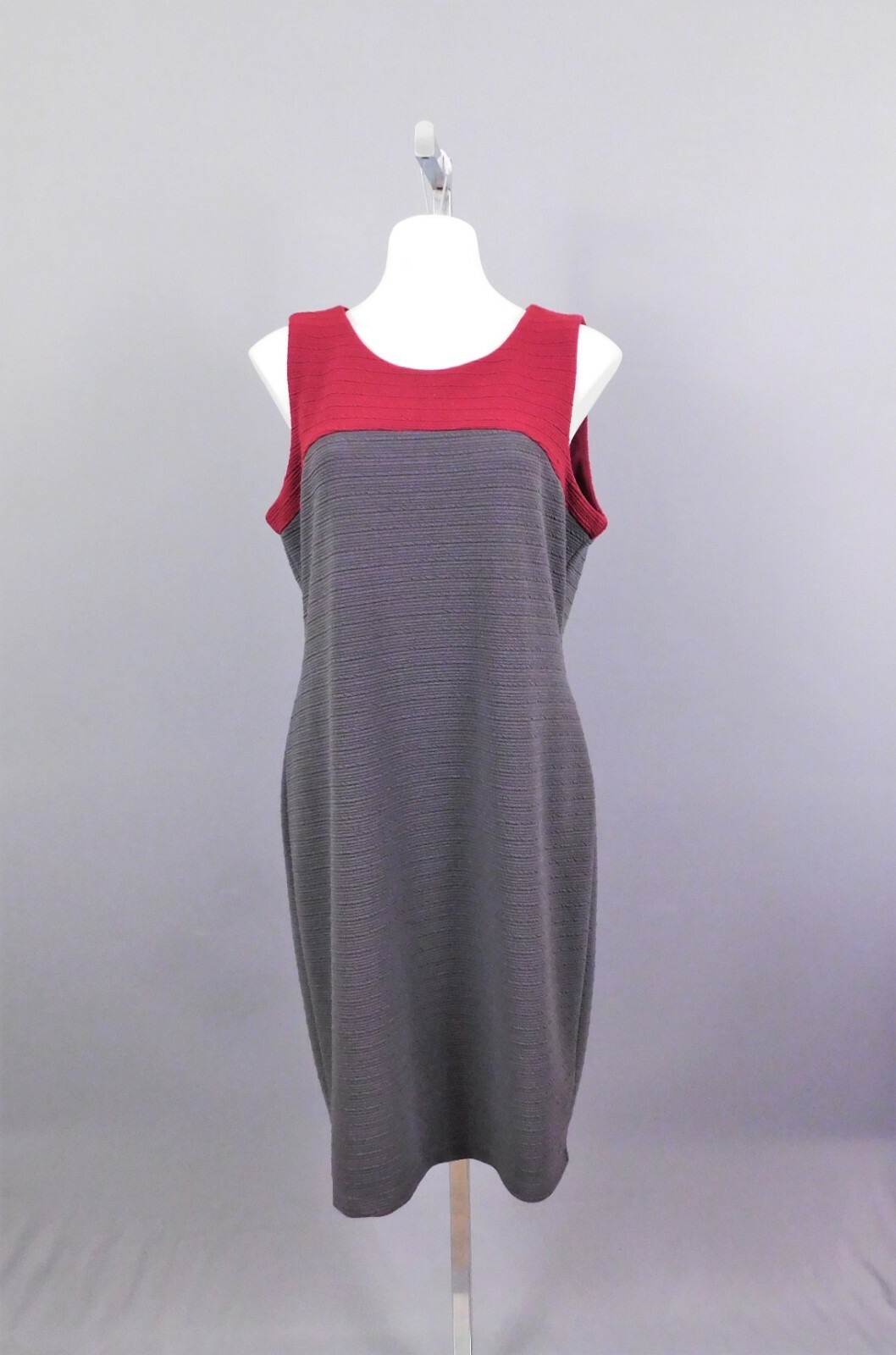 Cato Women’s Dress, Size 16, Gray/Burgundy, 96% Polyester, 4% Spandex