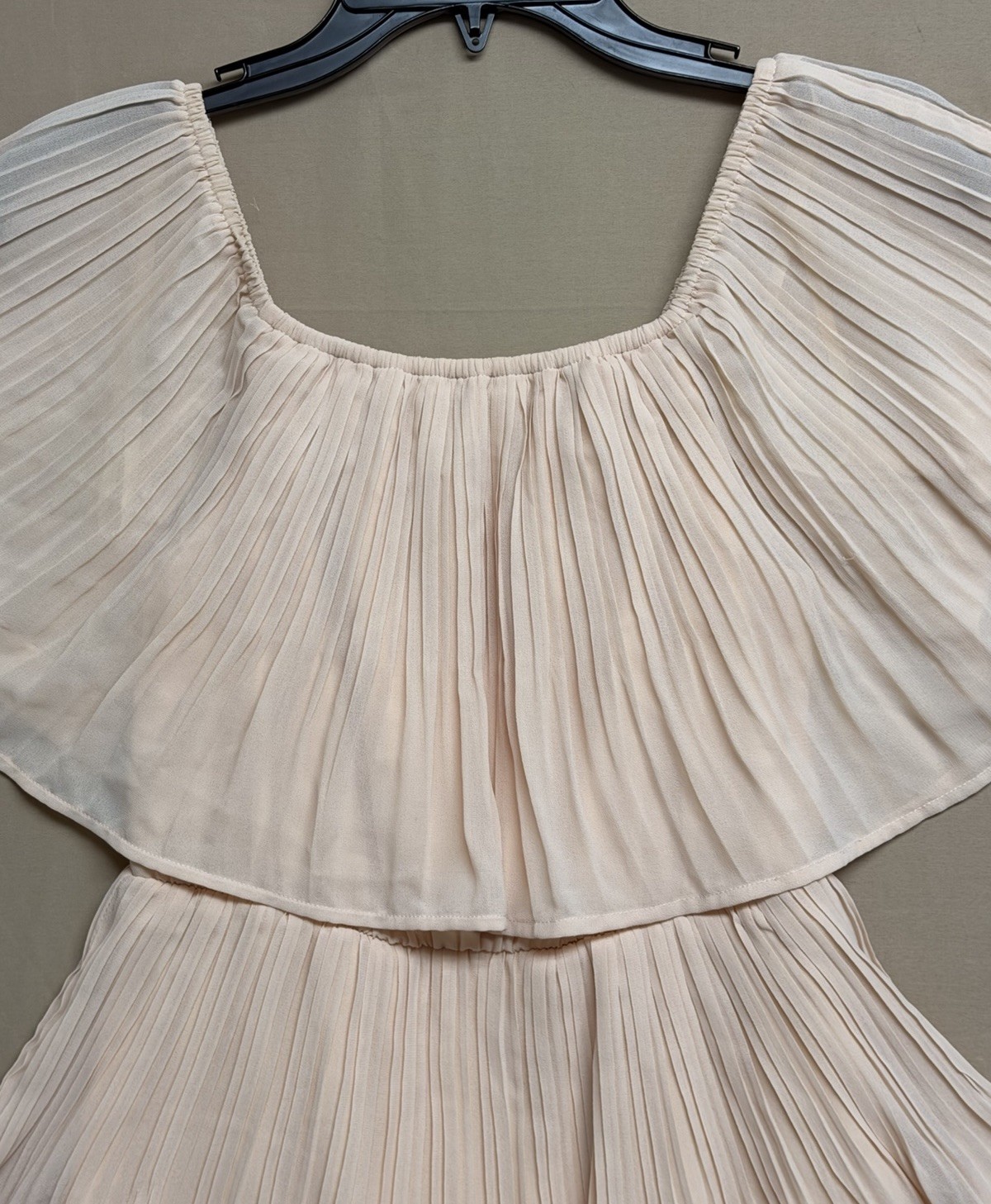 She+Sky Off The Shoulder Layered Midi Dress Pleated Tiered Ruffle Size-S Beige