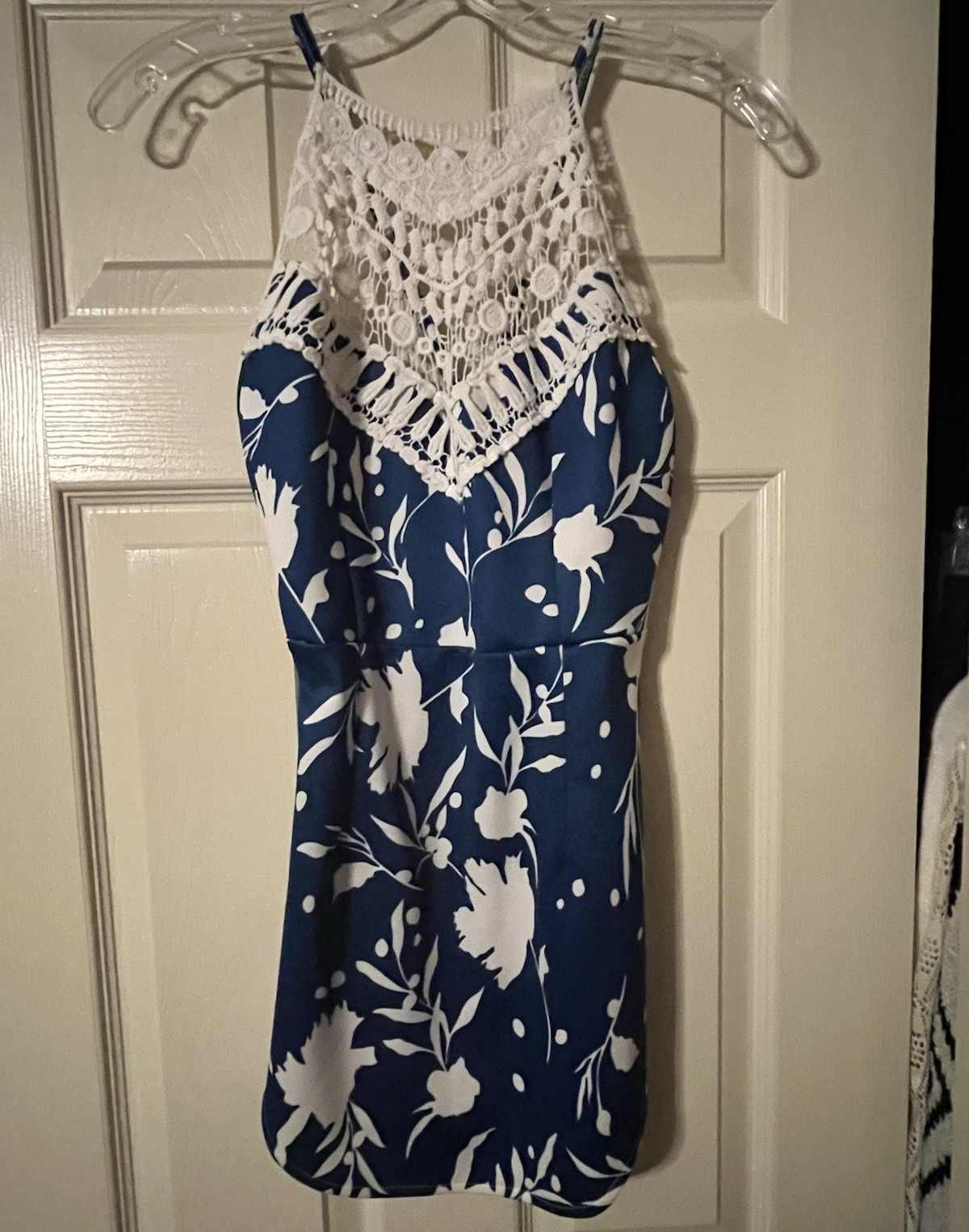 Breezaya mini dress white lace halter neckline size M