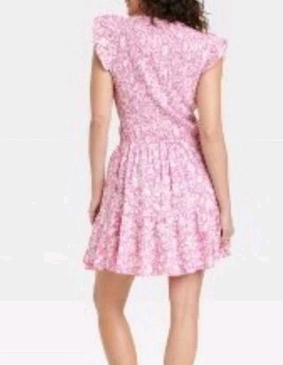 Women’s Universal Thread Smocked Mini Dress Pink Size M EUC 2022 Model