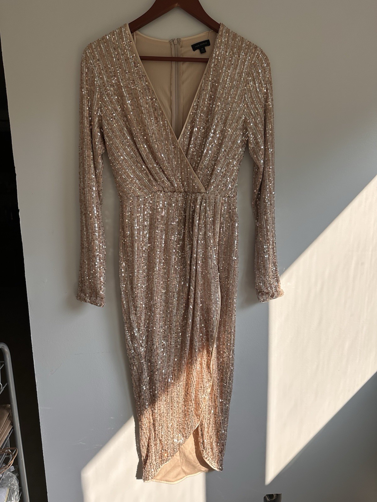 Miss Avenue NEW Sz Med Sequin Dress Long Sleeve Wrap Style Top Bodycon Rise Gold
